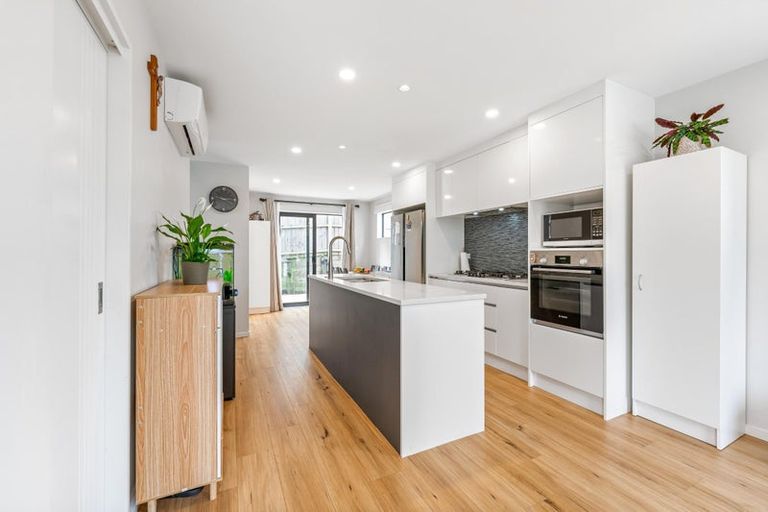 Photo of property in 59d Redwood Drive, Massey, Auckland, 0614