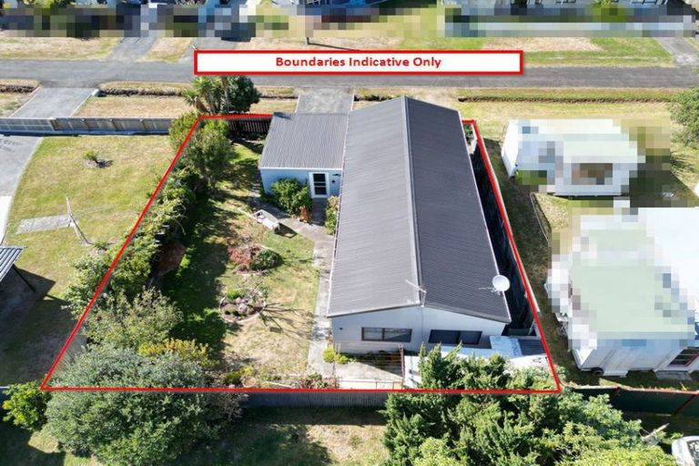 Photo of property in 8b Te Awa Street, Foxton Beach, Foxton, 4815