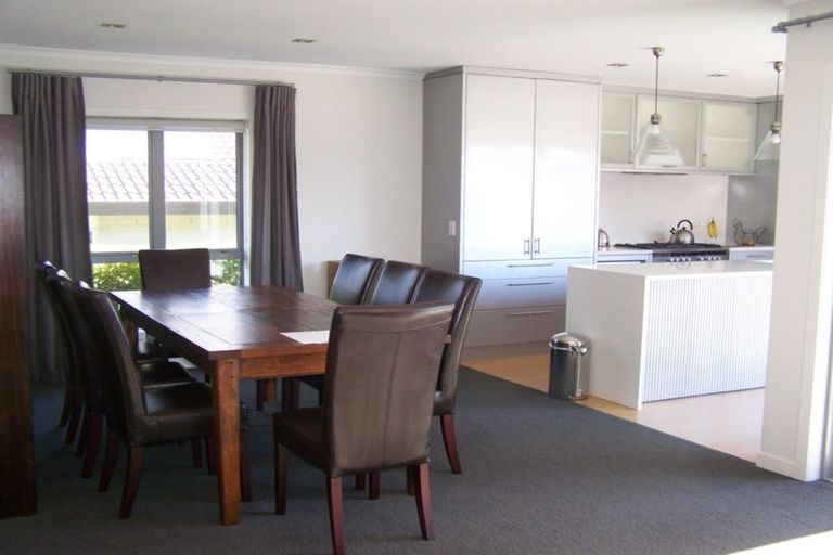 Photo of property in 46a Marine Parade, Mellons Bay, Auckland, 2014