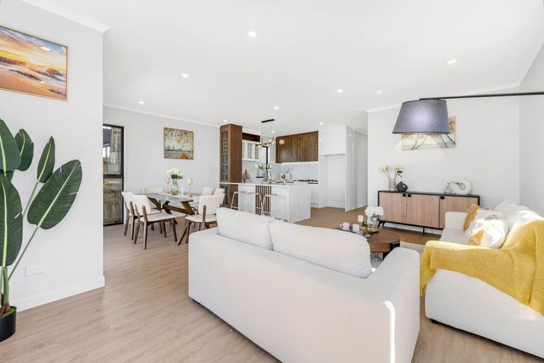 Photo of property in 28 Adamson Road, Flat Bush, Auckland, 2019