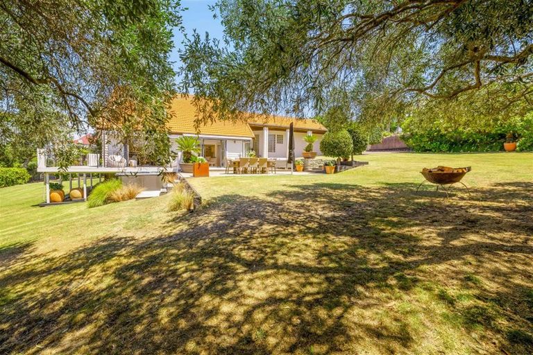 Photo of property in 86a Wiseley Road, West Harbour, Auckland, 0618