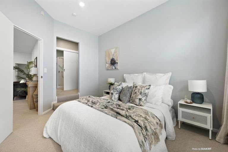 Photo of property in Stadium Garden Flats, 219/107 Thorndon Quay, Pipitea, Wellington, 6011