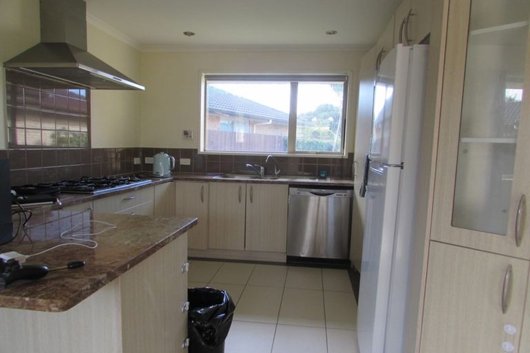 Photo of property in 60 South Kensington Way, Henderson, Auckland, 0612