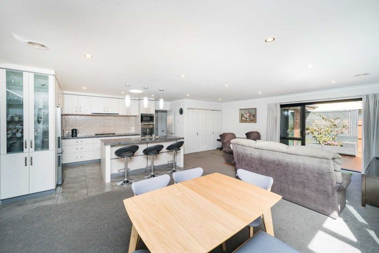 Photo of property in 3 Astelia Court, Milson, Palmerston North, 4414