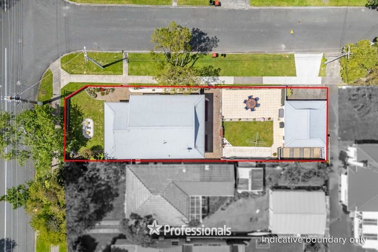 Photo of property in 32 Birdwood Road, Waterloo, Lower Hutt, 5011