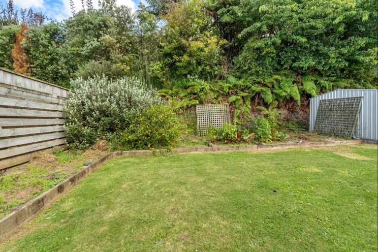 Photo of property in 15a Frederick Place, Whalers Gate, New Plymouth, 4310
