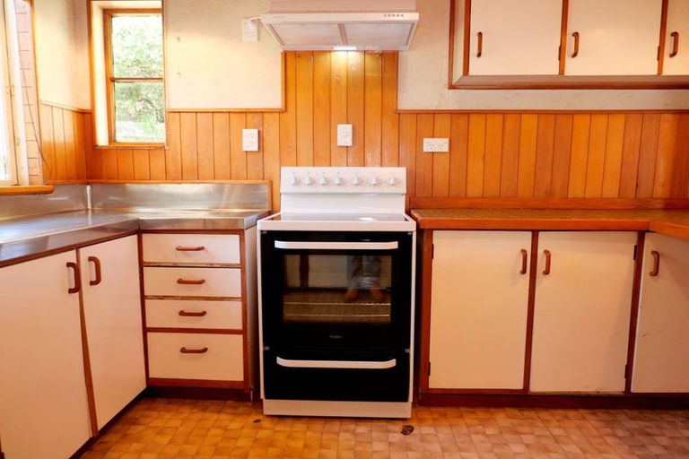 Photo of property in 1 Titoki Road, Raumati Beach, Paraparaumu, 5032