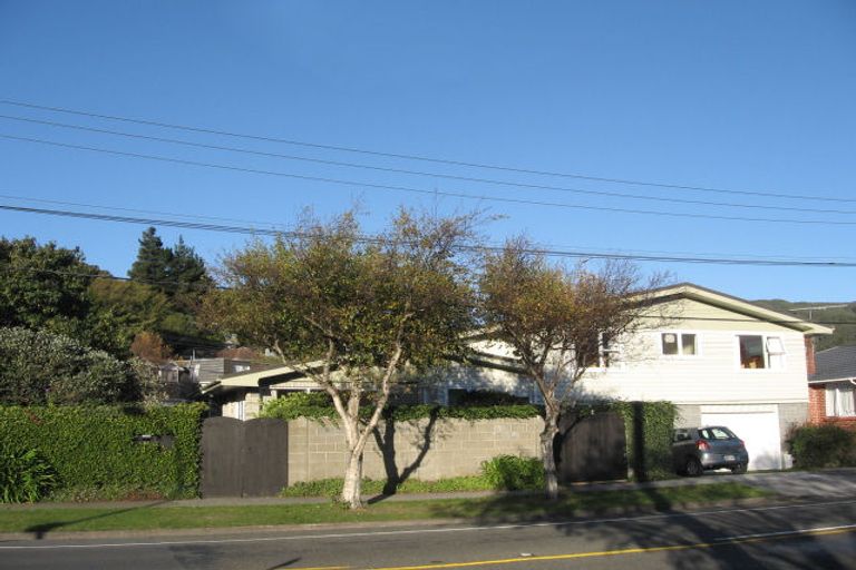 Photo of property in 131 Stokes Valley Road, Stokes Valley, Lower Hutt, 5019