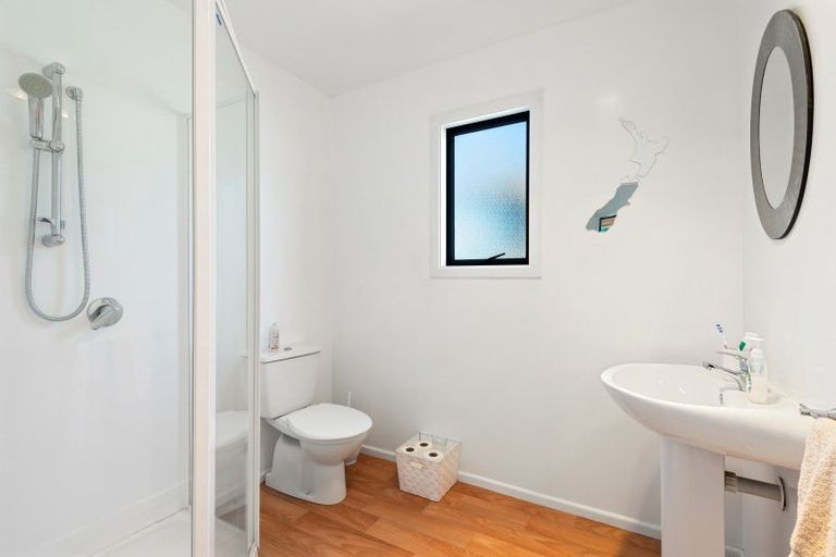 Photo of property in 2 Queen Street, Brighton, Dunedin, 9035