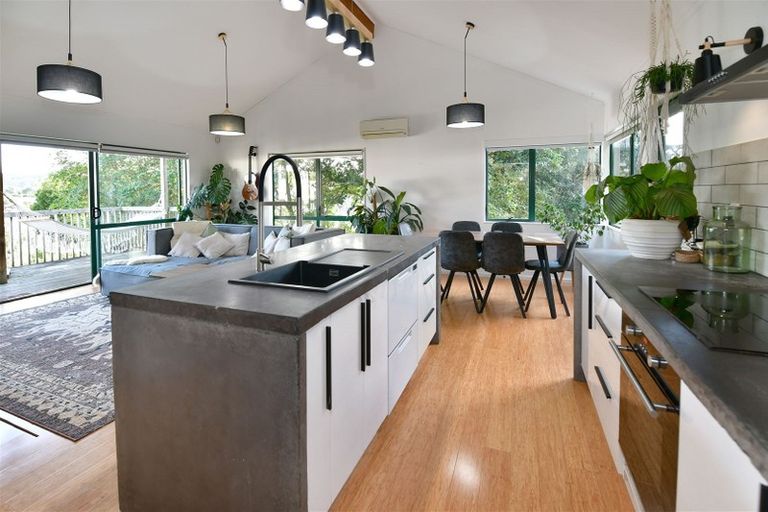 Photo of property in 2a Roberta Crescent, Orewa, 0931