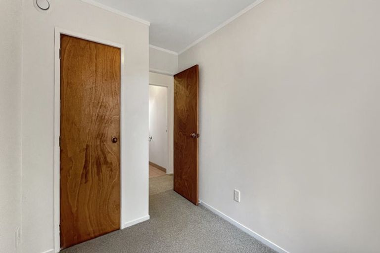 Photo of property in 1/65 Titirangi Road, New Lynn, Auckland, 0600