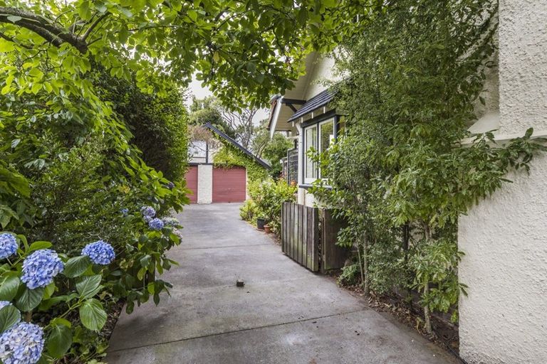 Photo of property in 27 Alan Street, Palmerston North, 4414