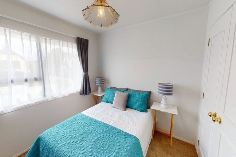 Photo of property in 147 Walter Strevens Drive, Conifer Grove, Takanini, 2112