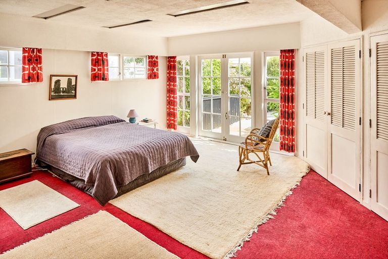 Photo of property in 5 Tui Road, Days Bay, Lower Hutt, 5013