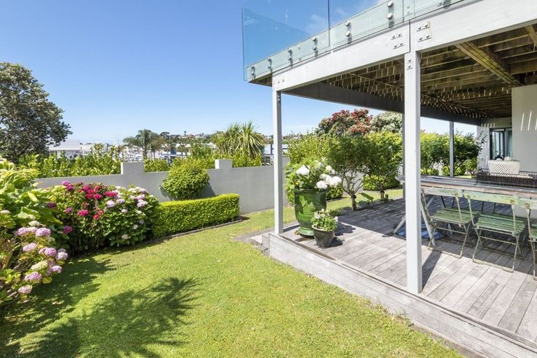 Photo of property in 74 Compass Way, Half Moon Bay, Auckland, 2012