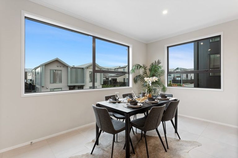 Photo of property in 2/1 Ko Roa Lane, Hobsonville, Auckland, 0616