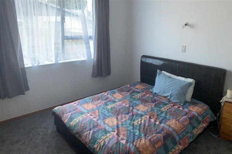 Photo of property in 7a Windlesham Place, Wakefield, 7025