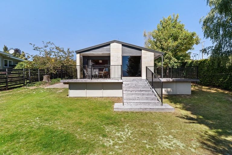 Photo of property in 130 Lakeview Terrace, Lake Hawea, 9382