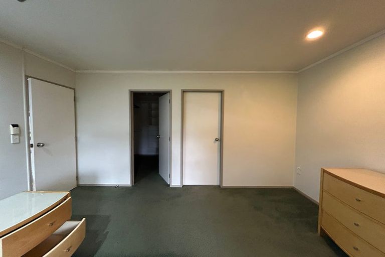 Photo of property in 70 Jack Paterson Road, Opaheke, Papakura, 2584