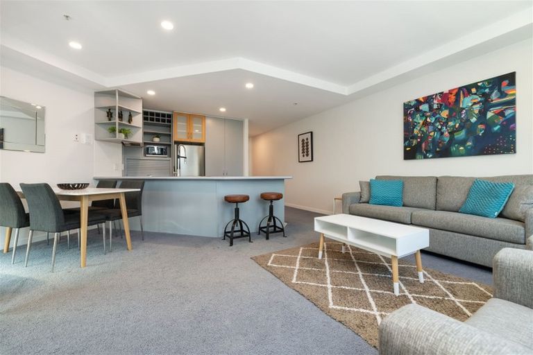 Photo of property in 17/12 Maunganui Road, Mount Maunganui, 3116