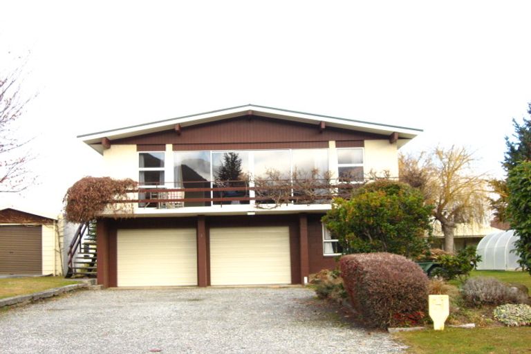 Photo of property in 3 Argyle Place, Arrowtown, 9302