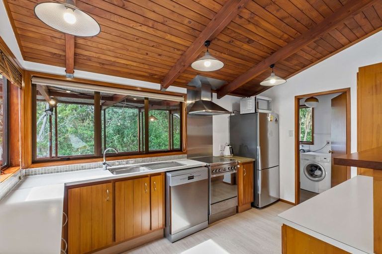 Photo of property in 58a Lantana Road, Green Bay, Auckland, 0604