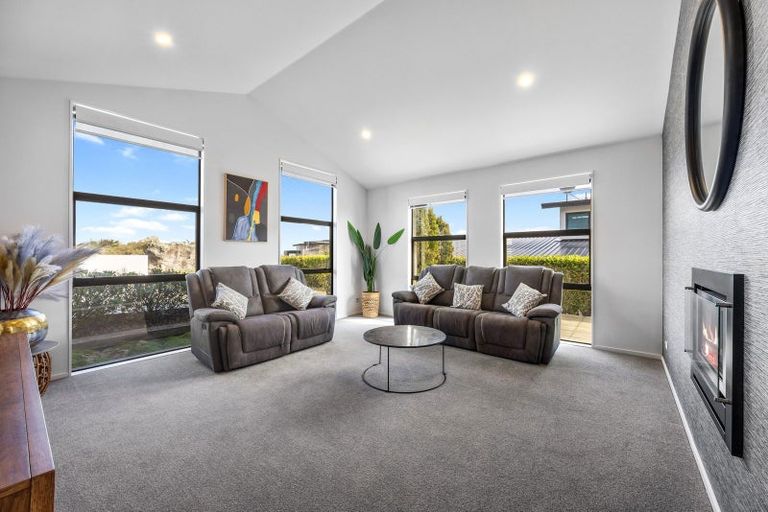 Photo of property in 8 Parkridge Place, Mount Pleasant, Christchurch, 8081