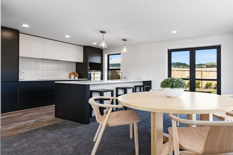 Photo of property in 1d Breakwater Way, Whitby, Porirua, 5024