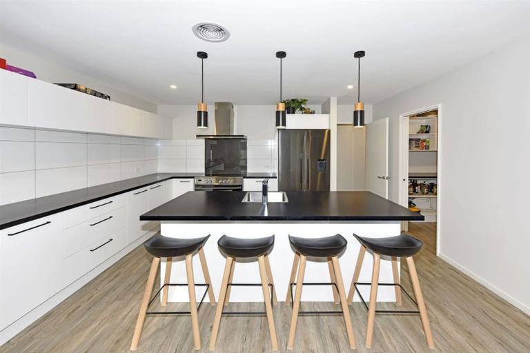 Photo of property in 5 Benjes Place, Woodend, 7610