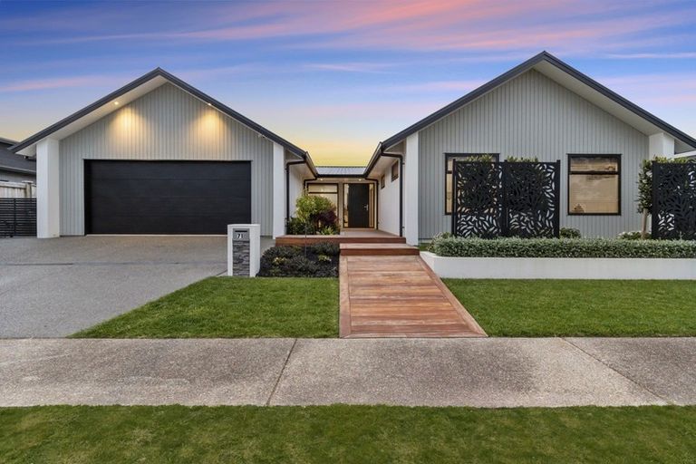 Photo of property in 71 Penetaka Heights, Pyes Pa, Tauranga, 3112