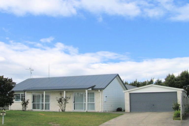 Photo of property in 34a Longstead Avenue, Papamoa Beach, Papamoa, 3118