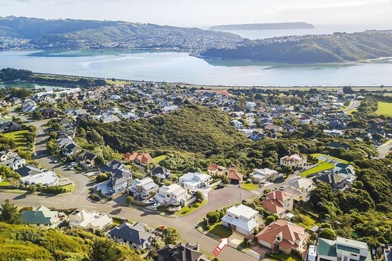 Photo of property in 2 Glengavel Grove, Papakowhai, Porirua, 5024