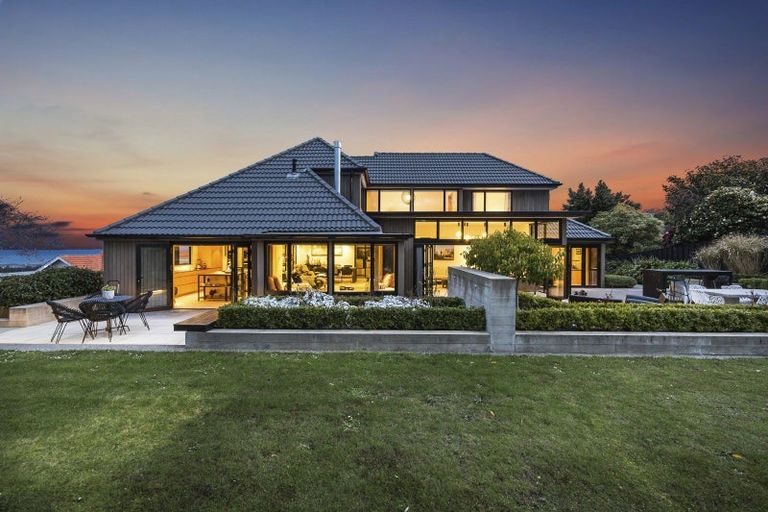 Photo of property in 15 Granville Terrace, Belleknowes, Dunedin, 9011