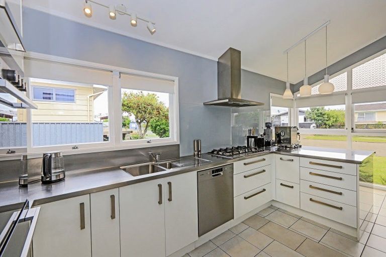 Photo of property in 9 Wynyard Crescent, Tamatea, Napier, 4112