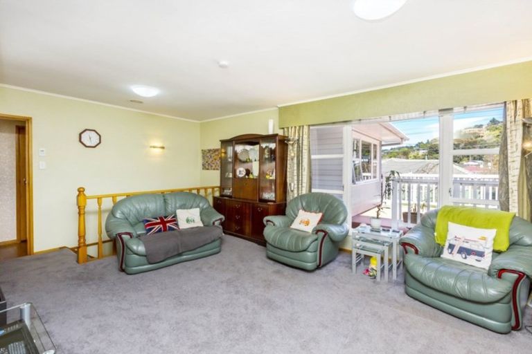 Photo of property in 69 Thomas Street, Stokes Valley, Lower Hutt, 5019