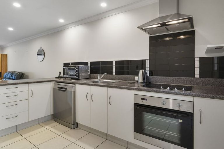 Photo of property in 3/84 Gordon Road, Mosgiel, 9024