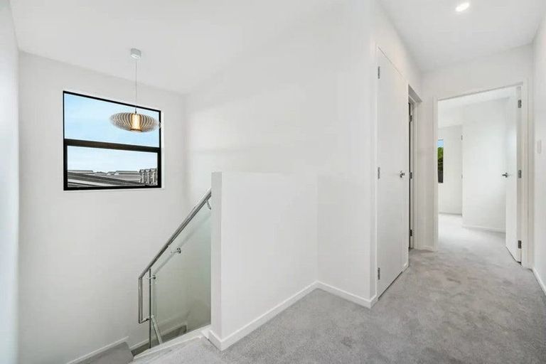 Photo of property in 24 Clayden Shuttleworth Street, Papakura, 2110