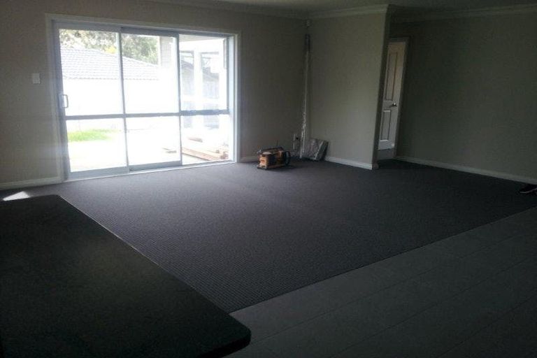Photo of property in 4 Nirmal Place, Sunnyvale, Auckland, 0612