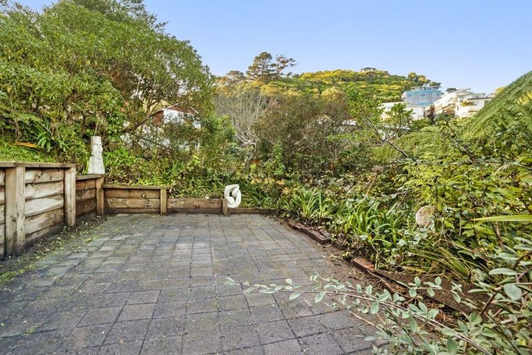 Photo of property in 11 Rangiora Avenue, Kaiwharawhara, Wellington, 6035