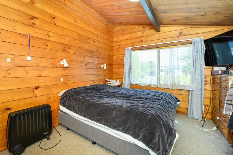 Photo of property in 9 Alma Place, Milson, Palmerston North, 4414