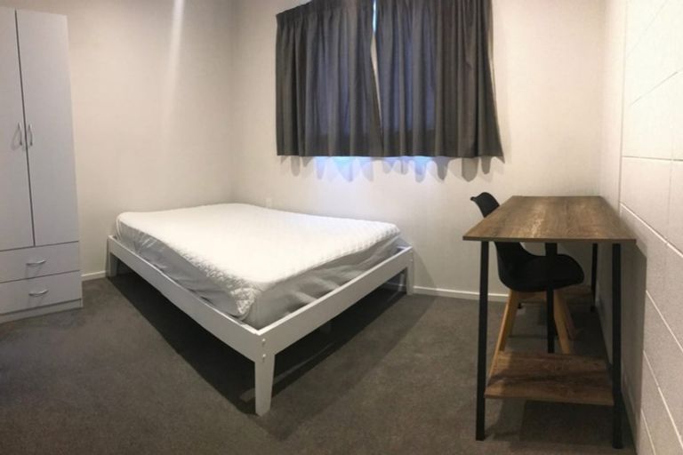 Photo of property in 6a Tonga Place, Riccarton, Christchurch, 8041