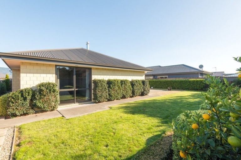 Photo of property in 27 Kitakita Grove, Motueka, 7120