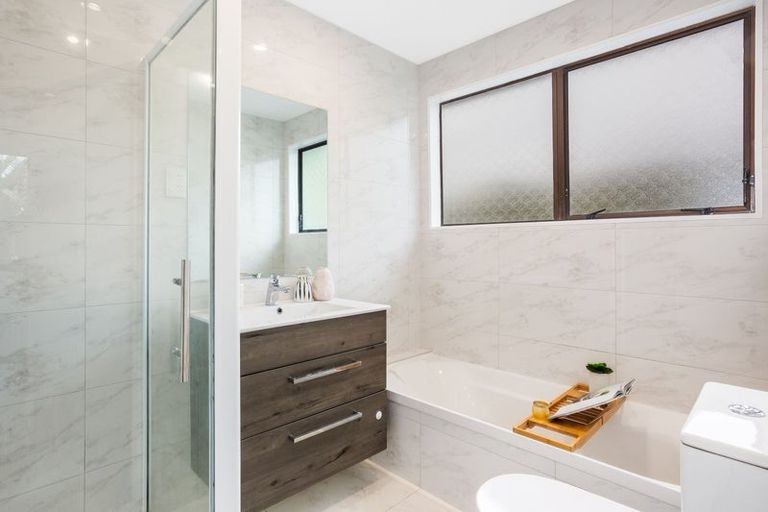 Photo of property in 31 Nassau Avenue, Grenada North, Wellington, 5028