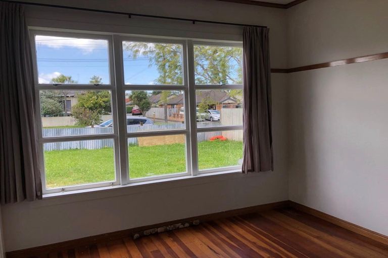 Photo of property in 25 Busby Street, Blockhouse Bay, Auckland, 0600