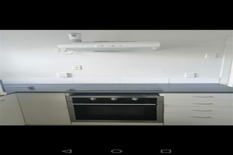 Photo of property in 71 College Road, Northcote, Auckland, 0627