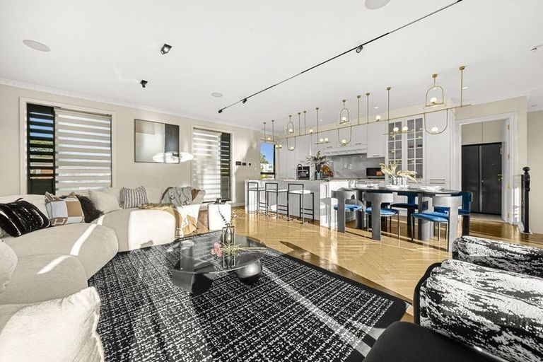 Photo of property in 2/46 Northboro Road, Hauraki, Auckland, 0622