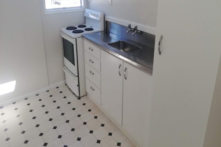 Photo of property in 2/29 Brockworth Place, Riccarton, Christchurch, 8011