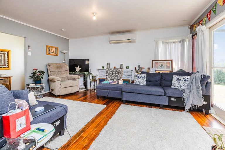 Photo of property in 16 Belgrave Place, Papakura, 2110