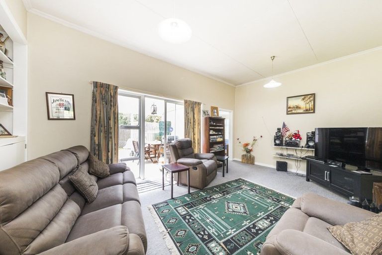 Photo of property in 18 Marshall Road, Hunterville, 4730