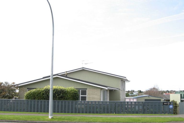 Photo of property in 24 Smeaton Road, Bell Block, New Plymouth, 4312